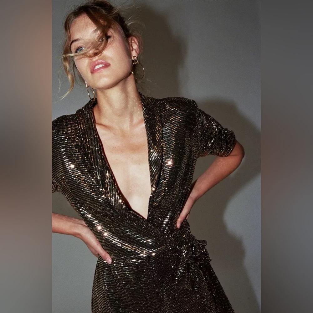 4SI3NNA Urban Outfitters Marcela Sequin Wrap Romper - gold, size XS